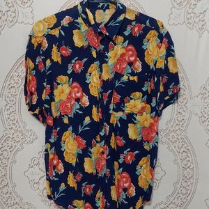 Cute floral top size M (Inv088)